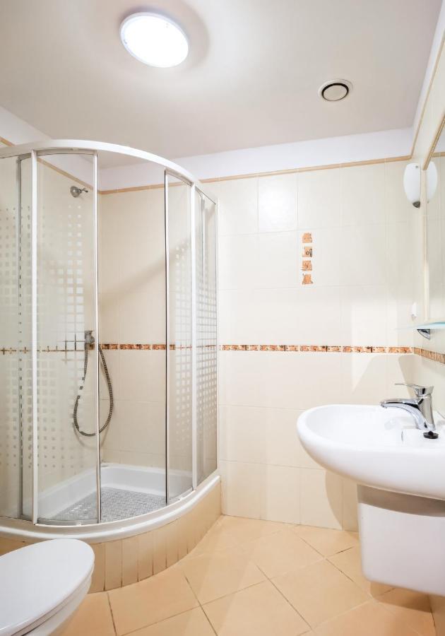 Duzy Apartament Duszniki-Zdroj دوشنيكي زدروي المظهر الخارجي الصورة